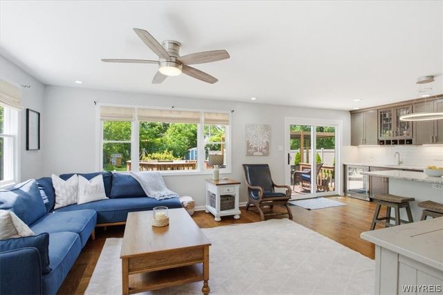 229 Roycroft Boulevard, Amherst, NY 14226
