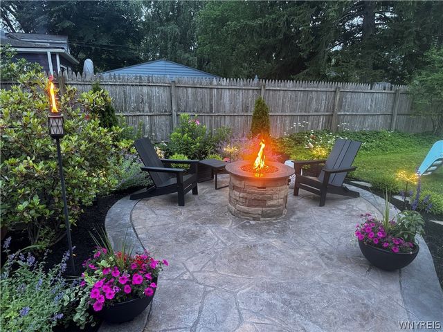229 Roycroft Boulevard, Amherst, NY 14226