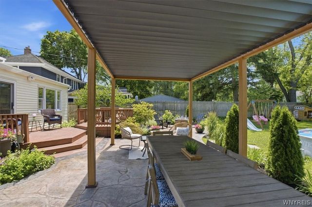 229 Roycroft Boulevard, Amherst, NY 14226