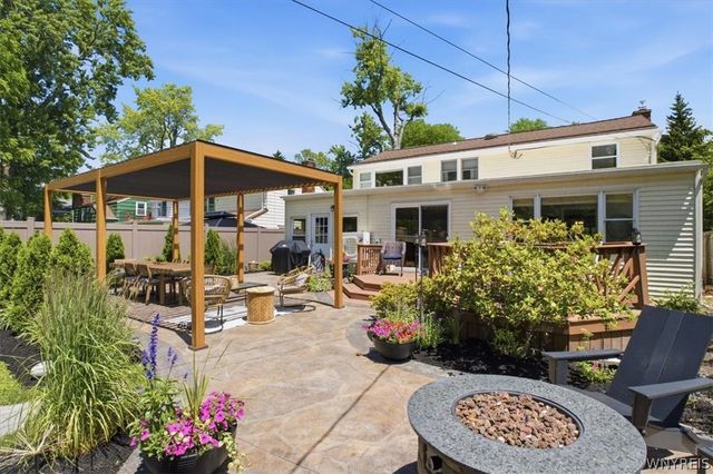 229 Roycroft Boulevard, Amherst, NY 14226