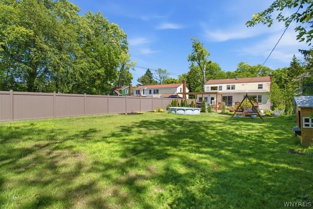 229 Roycroft Boulevard, Amherst, NY 14226