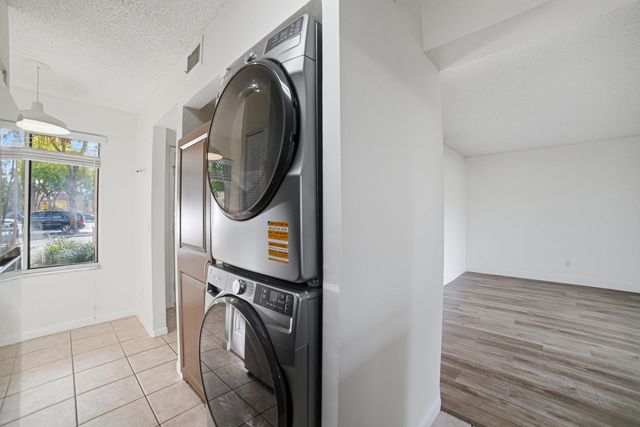 1041 Coral Club Drive 1041, Coral Springs, FL 33071