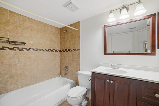 1041 Coral Club Drive 1041, Coral Springs, FL 33071