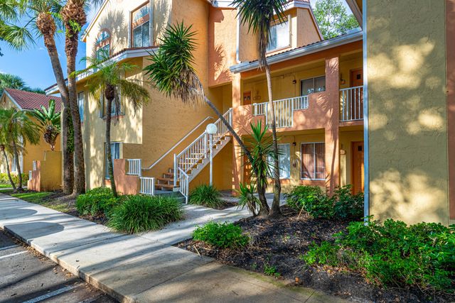 1041 Coral Club Drive 1041, Coral Springs, FL 33071