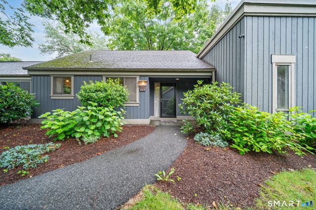 486 Heritage Village B, Southbury, CT 06488