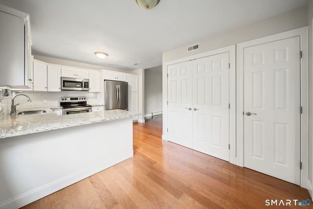 486 Heritage Village B, Southbury, CT 06488