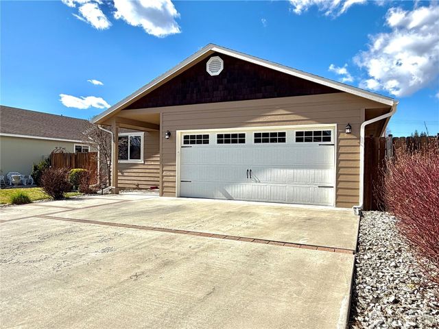 709 Paintbrush Lane, Omak, WA 98841