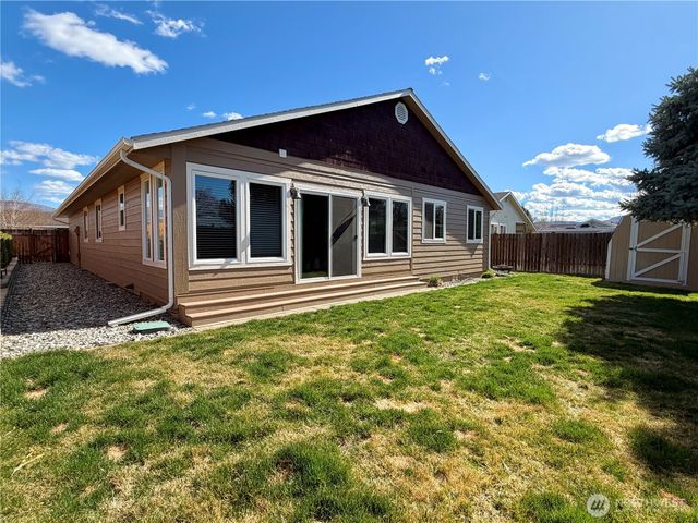 709 Paintbrush Lane, Omak, WA 98841