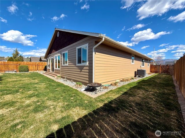 709 Paintbrush Lane, Omak, WA 98841