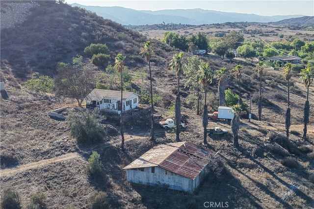 17751 Lake Mathews, Perris, CA 92570