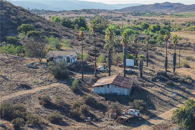 17751 Lake Mathews, Perris, CA 92570