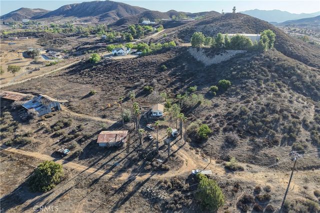 17751 Lake Mathews, Perris, CA 92570