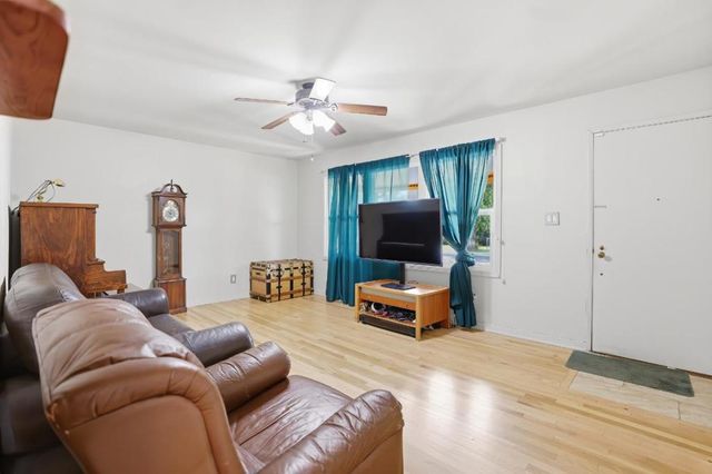 415 E Atlee Street, Stockton, CA 95204