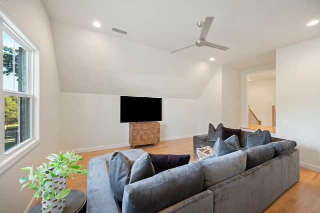 216 Disspayne Dr, Nashville, TN 37214