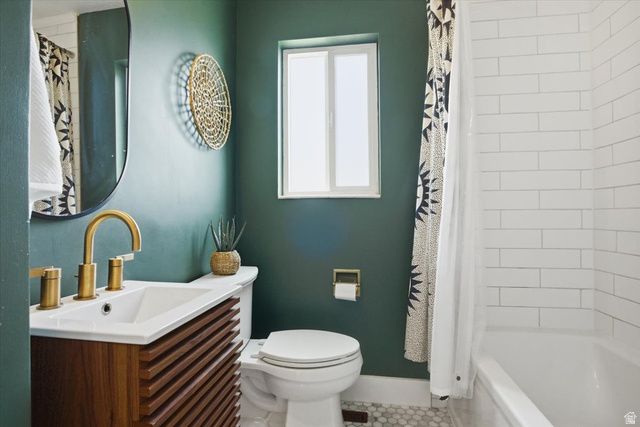 5972 S LA SALLE DR, Murray, UT 84123