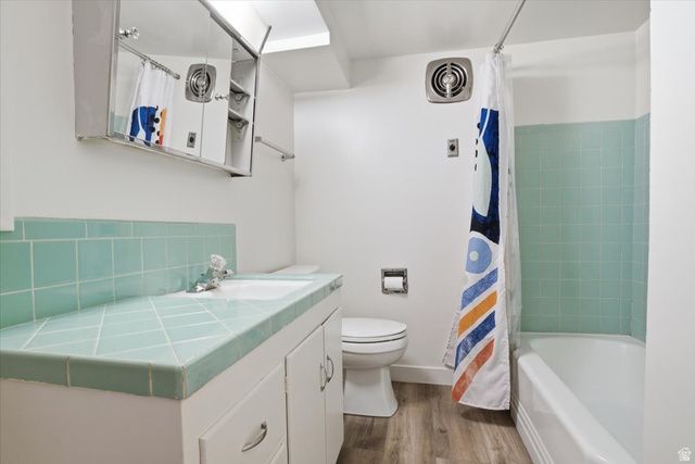 5972 S LA SALLE DR, Murray, UT 84123