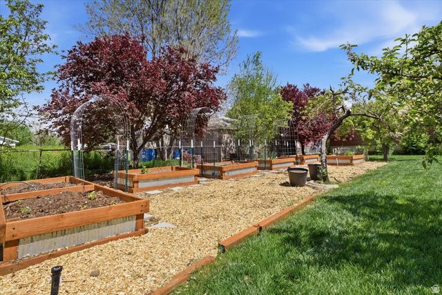 5972 S LA SALLE DR, Murray, UT 84123