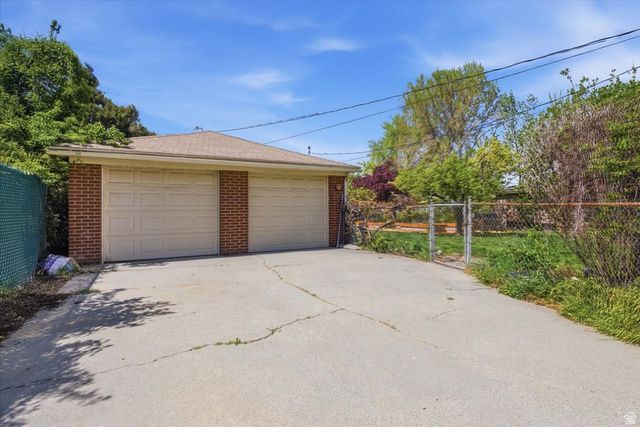 5972 S LA SALLE DR, Murray, UT 84123