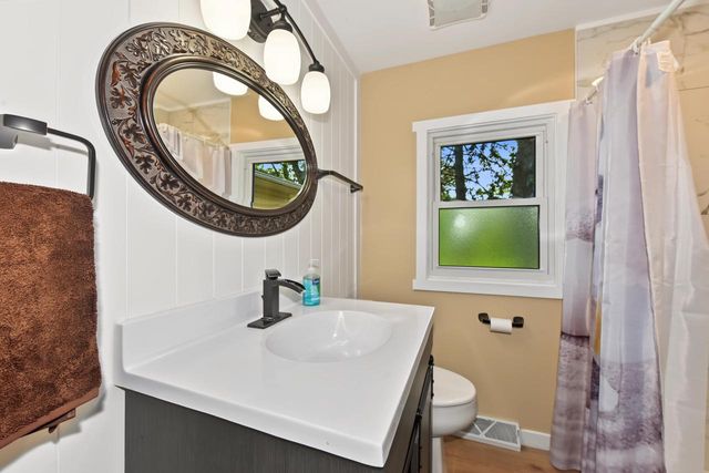 W188N9690 Orchard DRIVE, Germantown, WI 53022