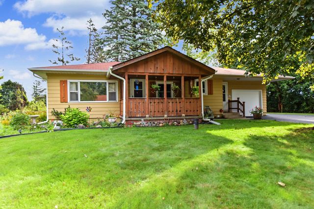 W188N9690 Orchard DRIVE, Germantown, WI 53022