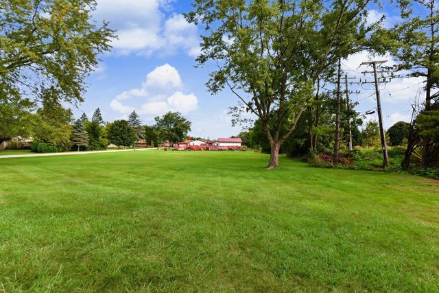 W188N9690 Orchard DRIVE, Germantown, WI 53022