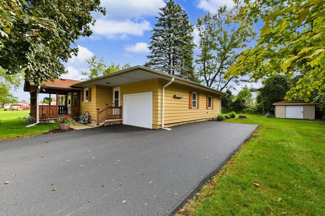 W188N9690 Orchard DRIVE, Germantown, WI 53022
