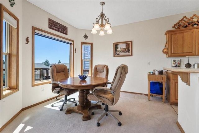 8710 E Sugar Pine Ln, Spokane, WA 99217