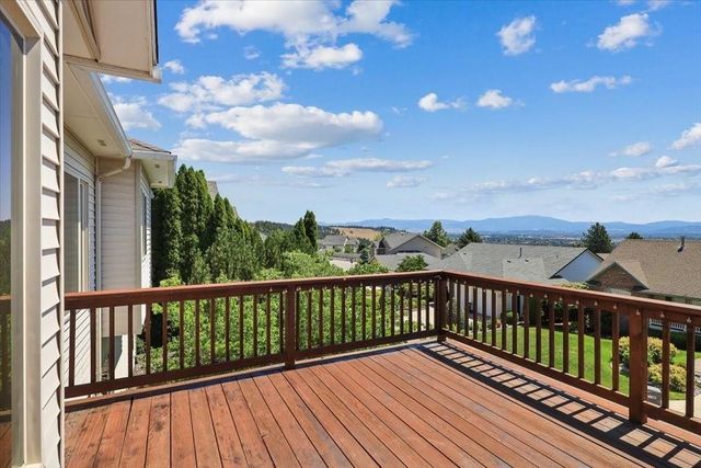 8710 E Sugar Pine Ln, Spokane, WA 99217