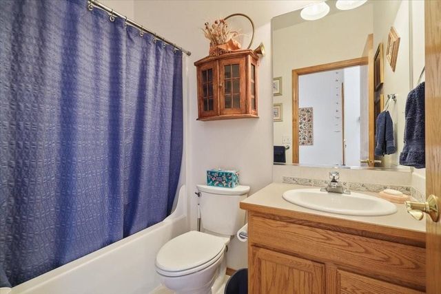 8710 E Sugar Pine Ln, Spokane, WA 99217