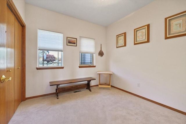 8710 E Sugar Pine Ln, Spokane, WA 99217