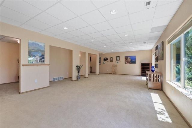 8710 E Sugar Pine Ln, Spokane, WA 99217