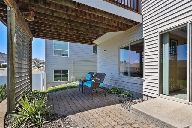 8710 E Sugar Pine Ln, Spokane, WA 99217