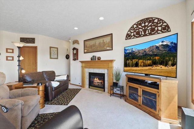 8710 E Sugar Pine Ln, Spokane, WA 99217