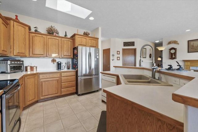 8710 E Sugar Pine Ln, Spokane, WA 99217