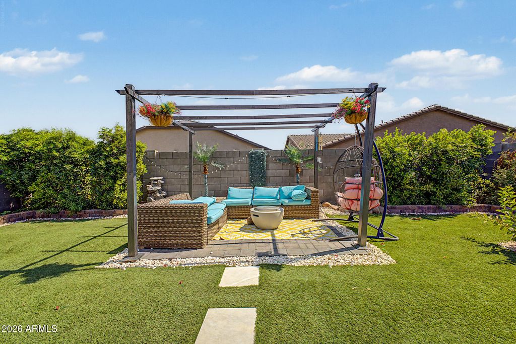 12333 W KALER Drive, Glendale, AZ 85307 — exterior