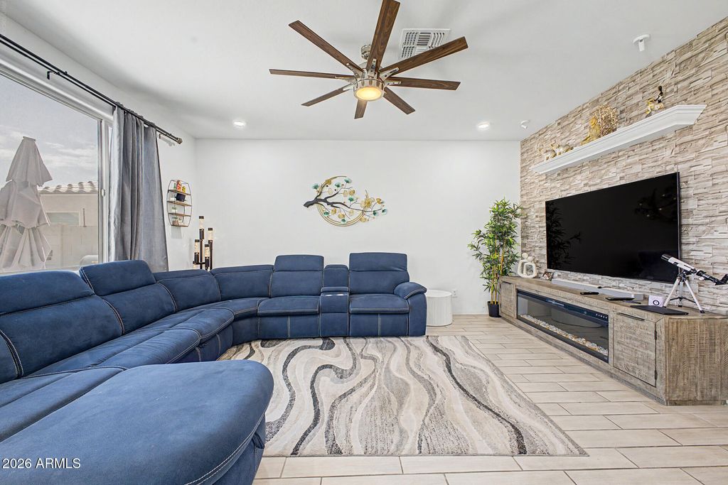 12333 W KALER Drive, Glendale, AZ 85307 — photo 5
