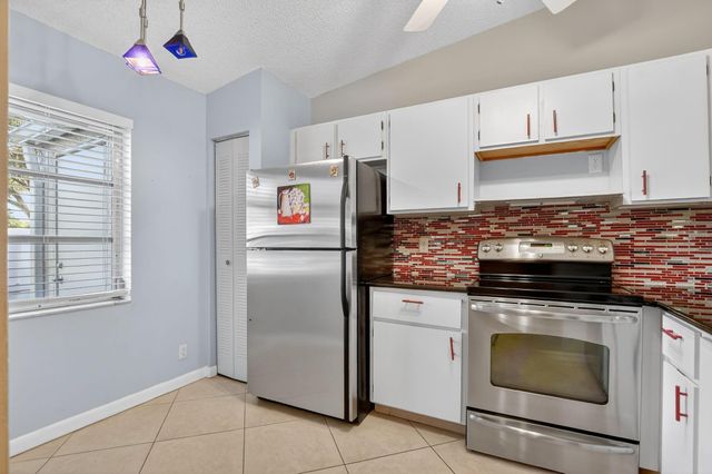 18565 Cherborg Dr 18565, Boca Raton, FL 33496