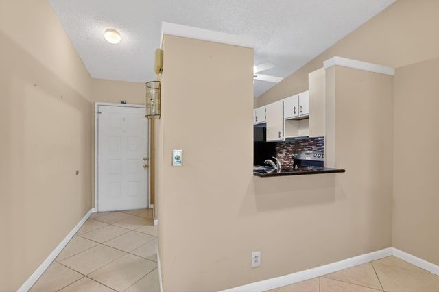 18565 Cherborg Dr 18565, Boca Raton, FL 33496