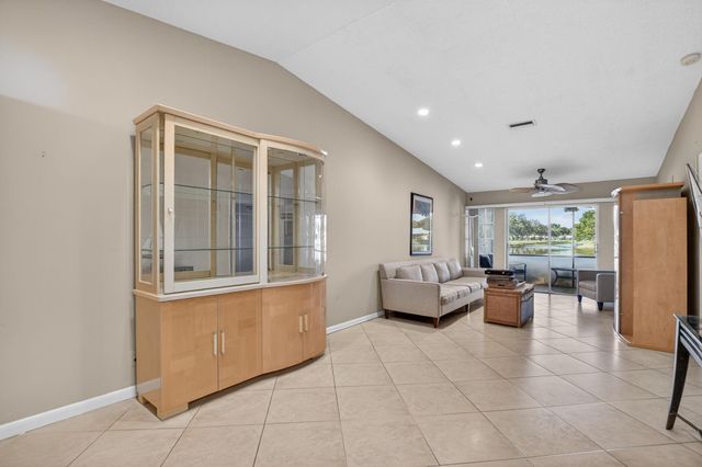 18565 Cherborg Dr 18565, Boca Raton, FL 33496