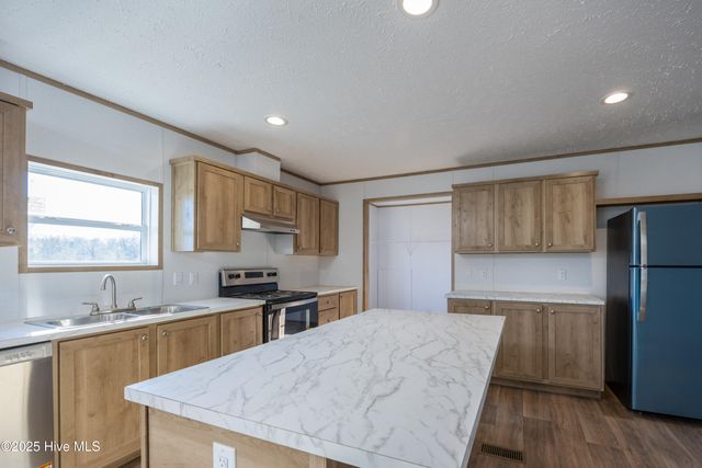 30 Butler Lakes Lane, Clinton, NC 28328