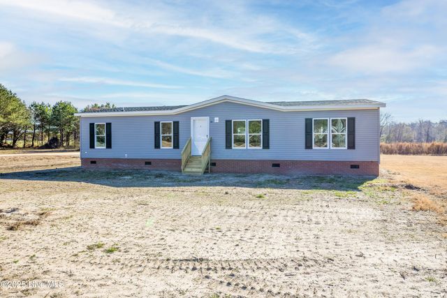 30 Butler Lakes Lane, Clinton, NC 28328