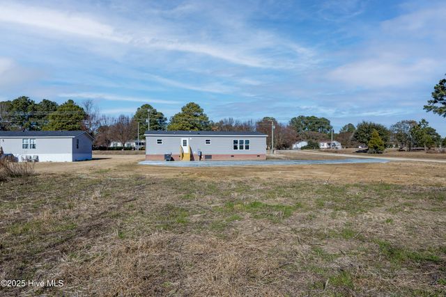 30 Butler Lakes Lane, Clinton, NC 28328