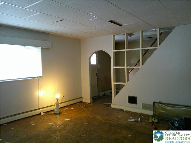 414 Turkey Ridge Road, Upper Mt Bethel Twp, PA 18343