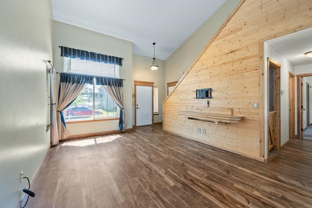 9815 E Springfield Ln, Spokane Valley, WA 99206