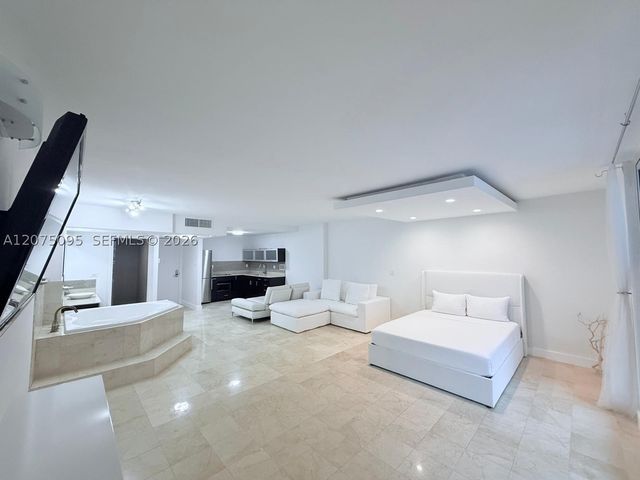 2301 Collins Ave 621, Miami Beach, FL 33139