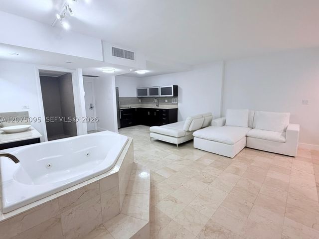 2301 Collins Ave 621, Miami Beach, FL 33139