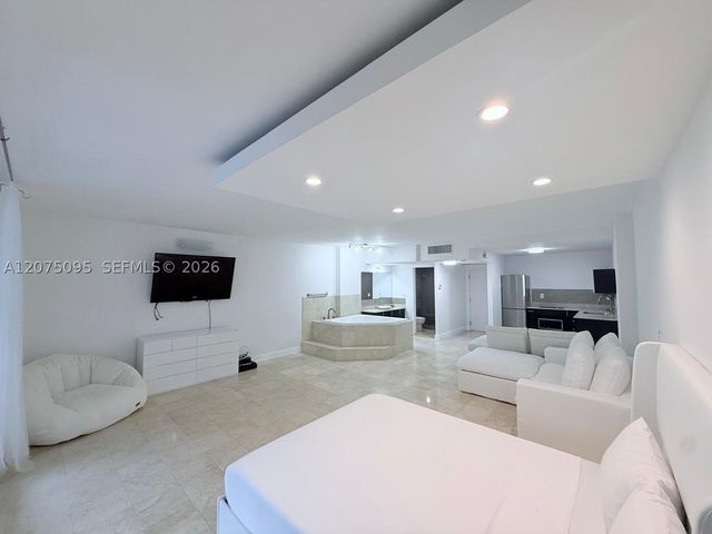 2301 Collins Ave 621, Miami Beach, FL 33139