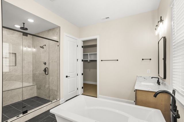 5965 Hunt Valley Dr, Spring Hill, TN 37174