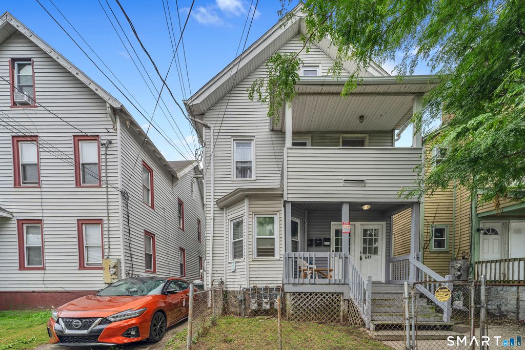 644-646 Maple Street, Bridgeport, CT 06608