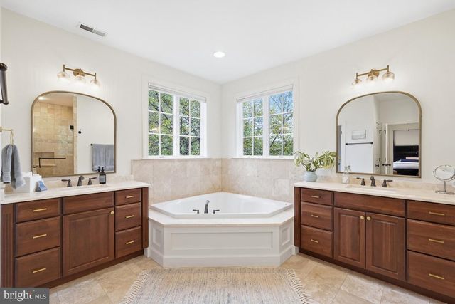 5813 IPSWICH RD, Bethesda, MD 20814